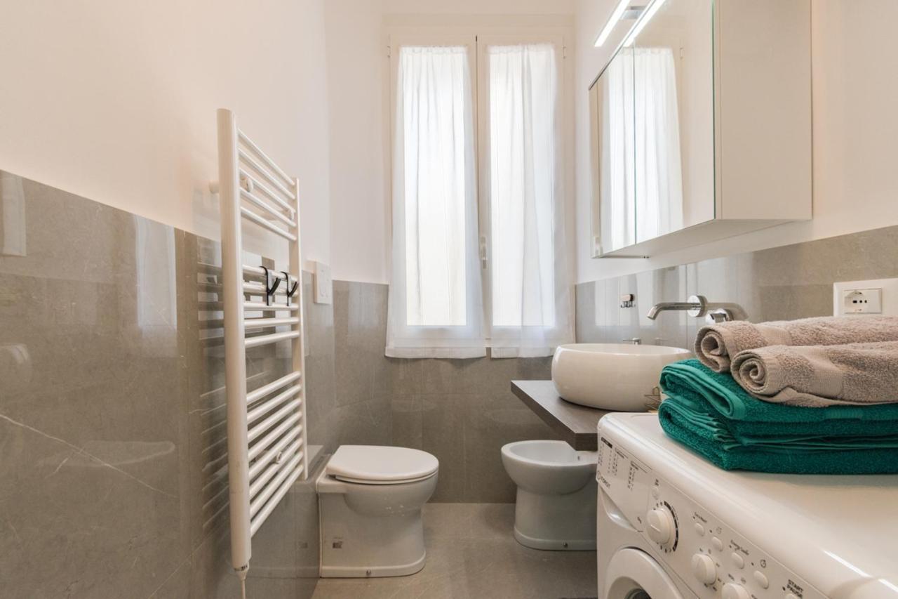 Casa Acqua Marina - 1 Min From The Sea, Wi-Fi & Air Conditioning, Sea View Balcony Bordighera Eksteriør bilde