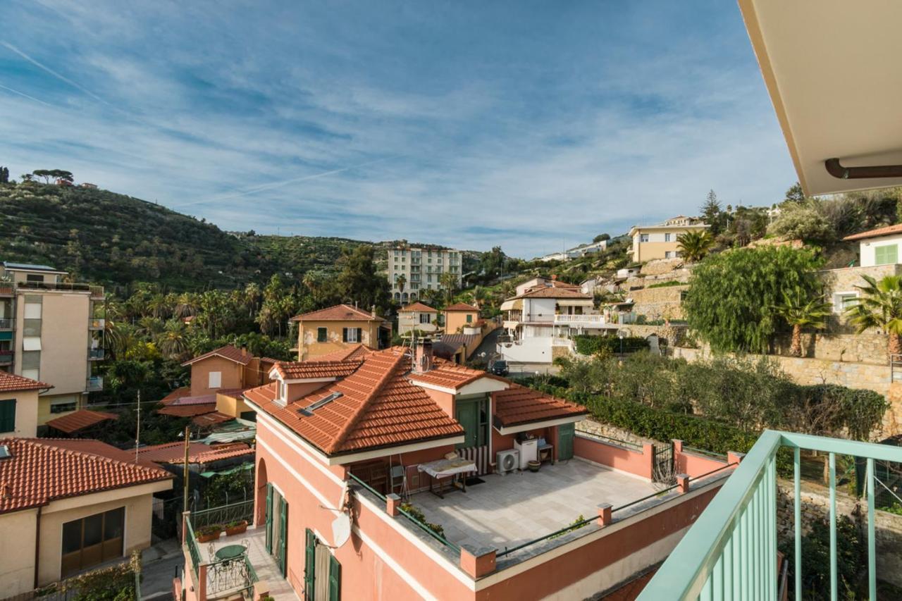 Casa Acqua Marina - 1 Min From The Sea, Wi-Fi & Air Conditioning, Sea View Balcony Bordighera Eksteriør bilde